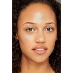 Champagne Glazen™ Highlighting Gel -Butter London Store ChampagneGlazen HighlightingGelBlackModel